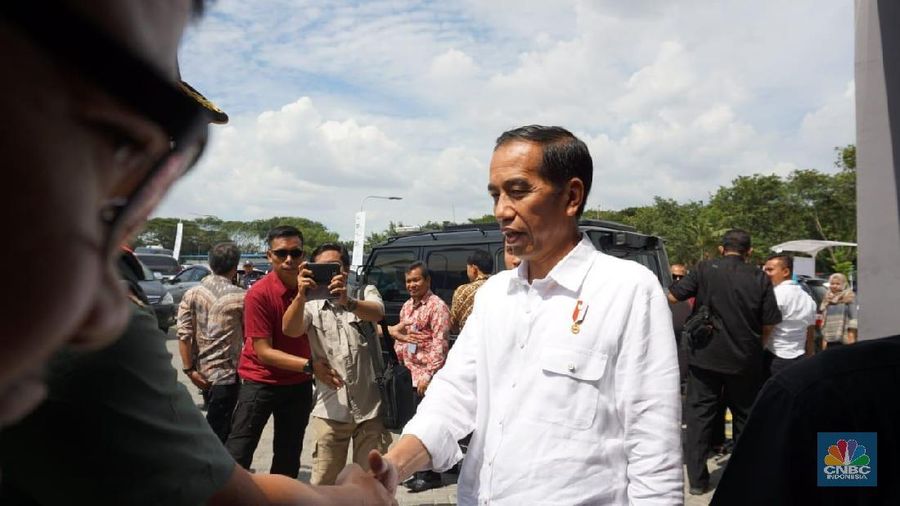 Presiden Joko Widodo (Jokowi) mengingatkan kepada para pemuda untuk memperbaiki etos kerja