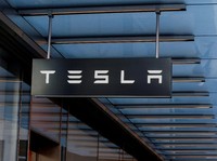 Duh, Mobil Tesla di AS Kecelakaan Lagi Gegara Fitur Autopilot