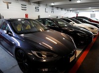 Bangun Pabrik di India, Tesla Masih Minat ke RI?