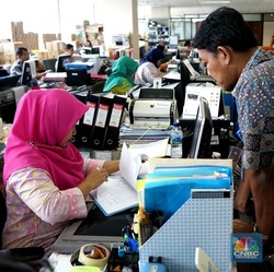 PNS Tetap Kerja 5 Hari di Bulan Ramadan, Ini Aturannya!