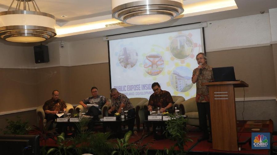 Perseroan menyampaikan paparan terkait alasan dan keuntungan ELTY dalam melakukan reverse stock kepada para pemegang saham perseroan.