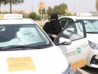 Bebas Menyetir, Perempuan Arab Saudi Bisa Ubah Perekonomian