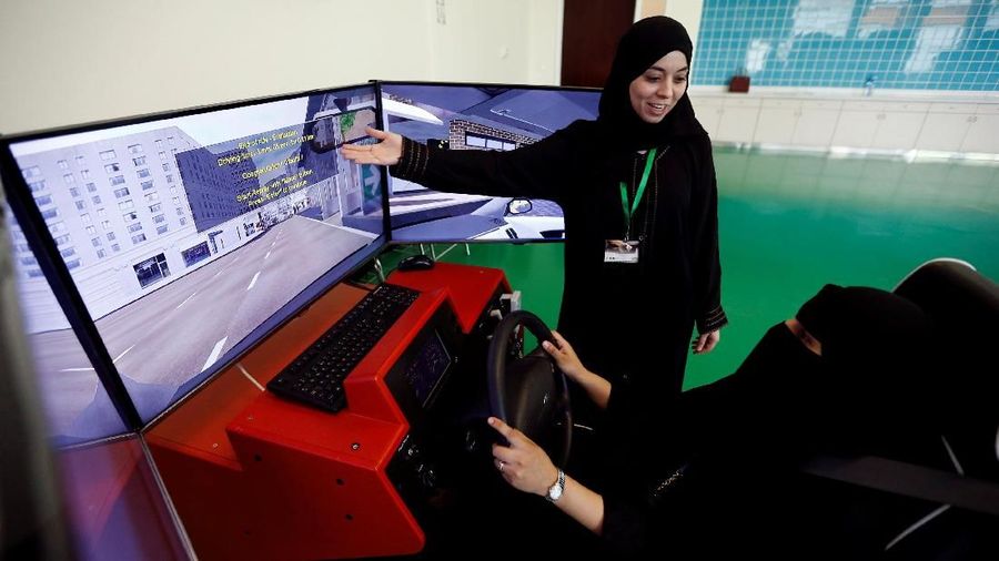 Pemerintah Arab Saudi mencabut larangan pemisahan lelaki dan perempuan di restoran