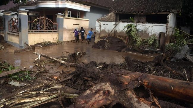 Banjir Bandang Landa Solok Sumatera Barat, Satu Orang Tewas