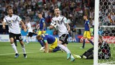 Marco Reus menyamakan kedudukan pada menit ke-48 usai mendapat umpan dari Mario Gomez. Itu jadi gol pertama Reus untuk Jerman sejak Maret 2015 dan juga gol pertamanya di Piala Dunia. (REUTERS/Francois Lenoir)