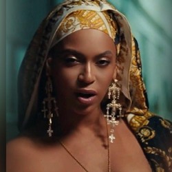 Mau Pakai Anting Seperti Beyonce? Siapkan Uang Rp 3,5 Juta