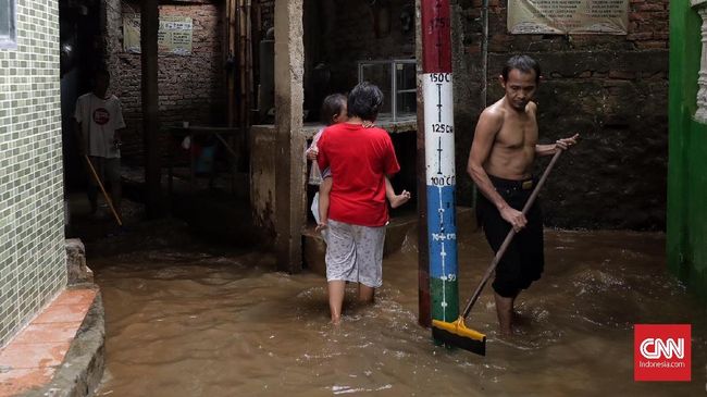 Terbiasa Kedatangan Banjir, Warga Kebon Pala Ogah Pindah