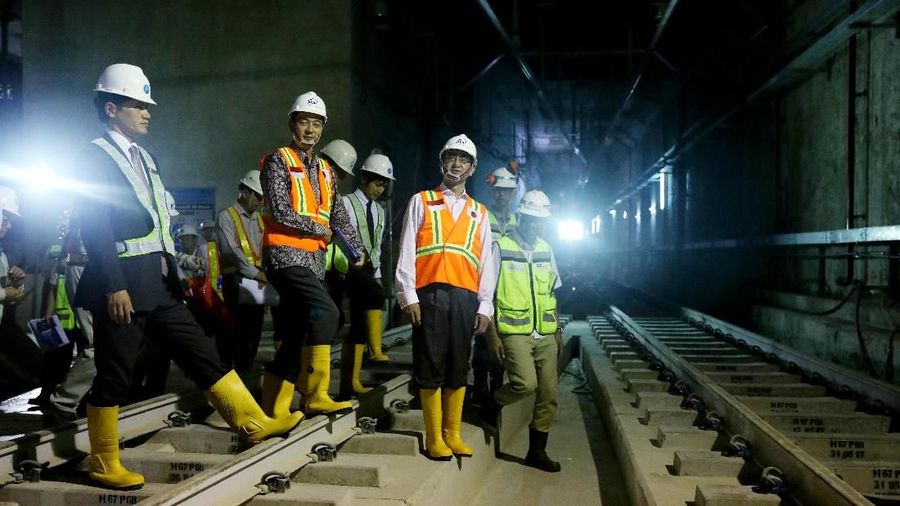 Menteri Luar Negeri Jepang Taro Kono mengapresiasi apa yang sudah dicapai dan menyatakan gembira dengan kemajuan yang boleh dicapai oleh MRT Jakarta.