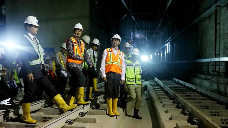 Menteri Luar Negeri Jepang Taro Kono mengapresiasi apa yang sudah dicapai dan menyatakan gembira dengan kemajuan yang boleh dicapai oleh MRT Jakarta.