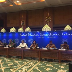 Bingung! Asumsi Makro Jauh dari Realisasi Tapi Tak Ada APBN-P