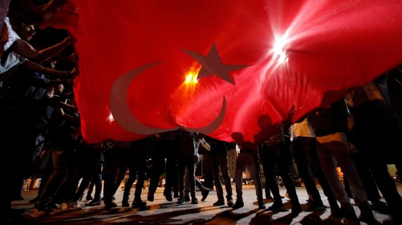 Dalam penghitungan suara yang disiarkan media Turki, Erdogan unggul jauh dari pesaing terdekatnya Muharrem Ince.
