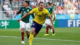 Gol tersebut mengangkat kepercayaan diri pemain-pemain Swedia. Mereka lebih berani menekan Meksiko usai momen tersebut. (REUTERS/Andrew Couldridge)