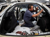 Baja Impor Banjiri Indonesia, Mungkinkah Harga Mobil Turun?