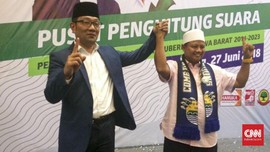KPU Jabar Didesak Batalkan Pelantikan Ridwan Kamil-Uu