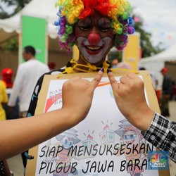 Pilkada 2018: Ganjar Pranowo dan Ridwan Kamil Melaju Mulus