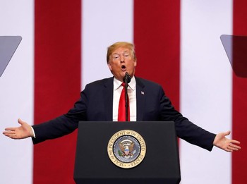 Trump Siap Kenakan Tarif untuk Produk China Senilai US$ 500 M
