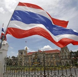 Ini Sosok Pangeran Thailand yang Jadi Tukang Kebun di Bandung