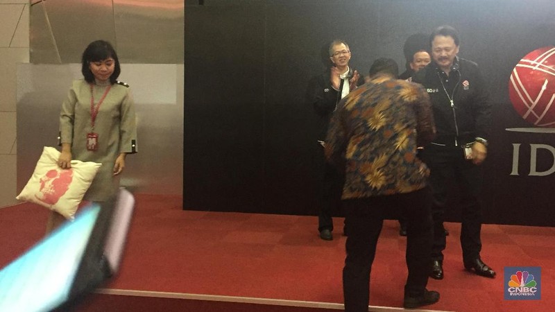 BEI akan menetapkan pergantian direksi ini dalam Rapat Umum Pemegang Saham Tahunan (RUPST) pada Jumat (29/6) esok hari.