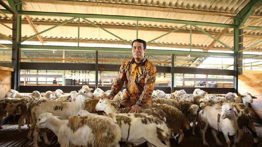 Tinjauan berlangsung di Pasar Kramat Jati dan Cipinang.