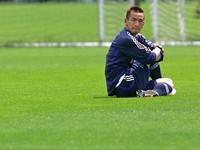 Apa Kabar Hidetoshi Nakata? Kini Ia Jadi Pebisnis Sake