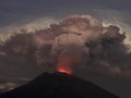 Gunung Agung Erupsi, Hujan Abu Vulkanik Hingga 2.000 Meter