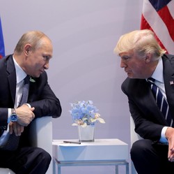 Trump Mendadak Mau Hukum Putin, 'Main Belakang' dengan Zelensky?