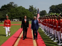 TKI Hingga Kebut-kebutan Jadi Bahasan Jokowi dan Mahathir
