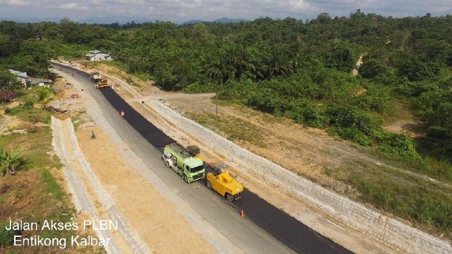 Hal ini berbeda dengan pinjaman bilateral maupun multilateral yang umumnya mensyaratkan keterlibatan kontraktor dan konsultan dari negara donor.