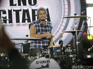 Eno NTRL Dapat Job Pensi: Ngiringi Putrinya Manggung