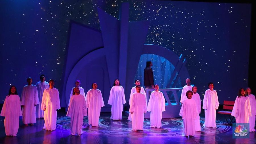 Pertunjukan ini merupakan terobosan baru dimana fiksi ilmiah diangkat ke panggung teater.