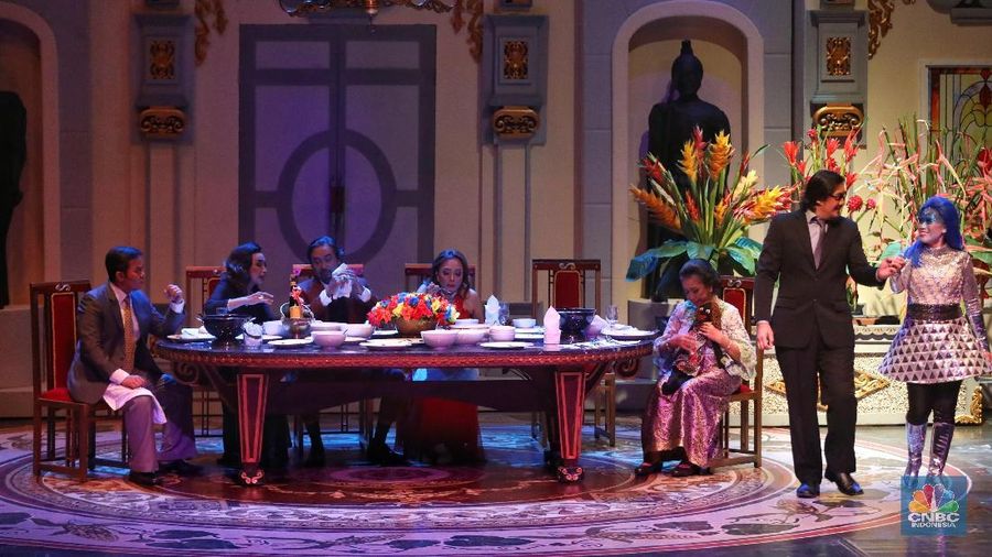 Pertunjukan ini merupakan terobosan baru dimana fiksi ilmiah diangkat ke panggung teater.