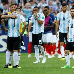 Messi dan Ronaldo Harus Ingat, Sepakbola Permainan Tim
