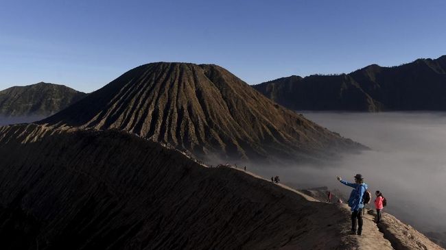 Menapaki Nirwana Bromo