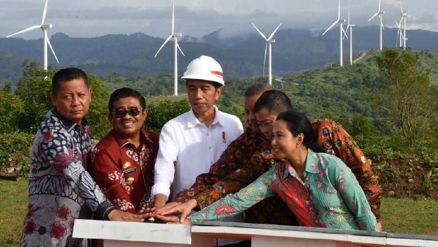 Jokowi mengatakan PLTB serupa tidak hanya dikembangkan di Sidrap saja, namun juga 80% sudah dikerjakan di Jeneponto.