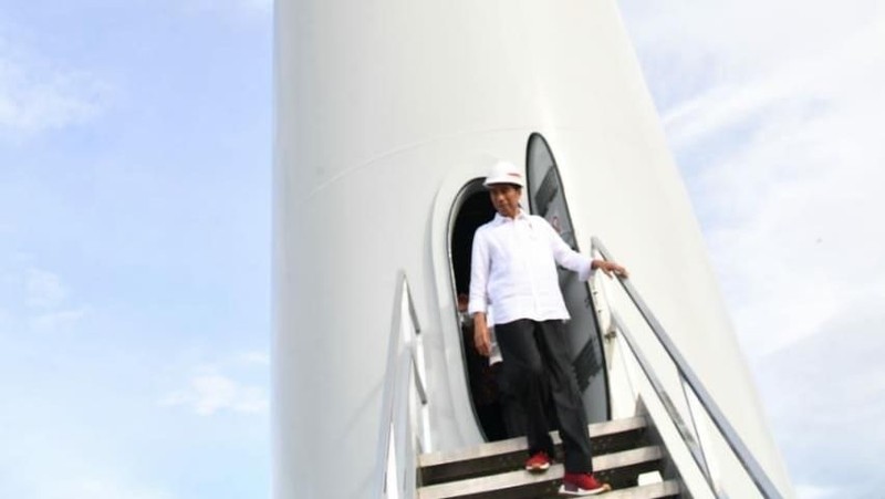 Jokowi mengatakan PLTB serupa tidak hanya dikembangkan di Sidrap saja, namun juga 80% sudah dikerjakan di Jeneponto.
