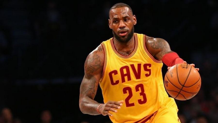 LeBron James pindah ke LA Lakers dengan kontrak senilai US$154 juta.