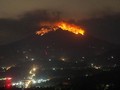 Lava Gunung Agung Bakar Hutan Dekat Kawah