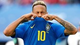 Neymar mencetak gol perdana ke laga Kosta Rika. Neymar membuat gol dan mengantar Brasil menang 2-0 di akhir pertandingan. (REUTERS/Carlos Garcia Rawlins)