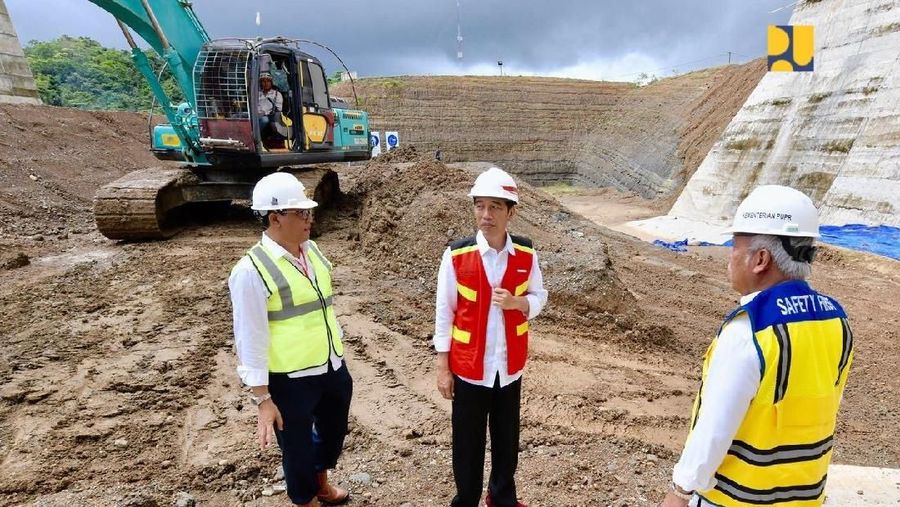 Untuk Bendungan Paselloreng progres konstruksinya sudah 73,3% dan ditargetkan selesai akhir Februari 2019.