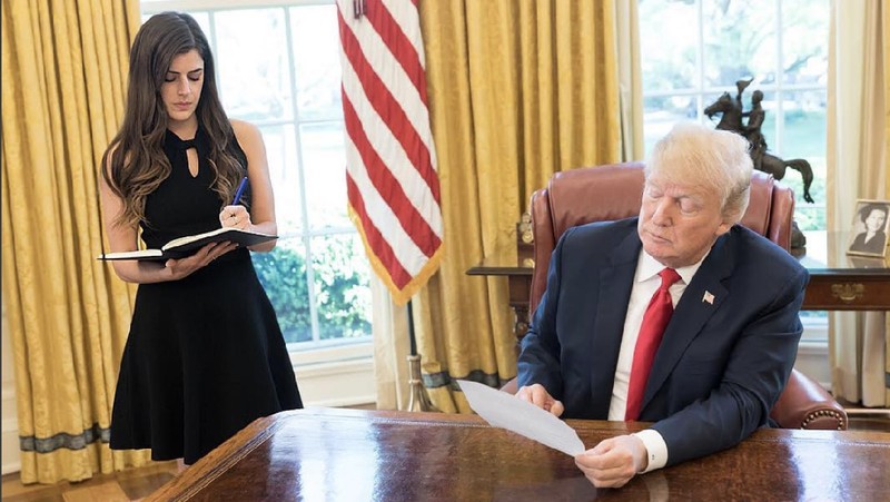 Madeleine Westerhout ditarik sebagai asisten khusus dan asisten eksekutif untuk Presiden Donald Trump dengan gaji tahunan US$130.000 (Rp 1,8 miliar)