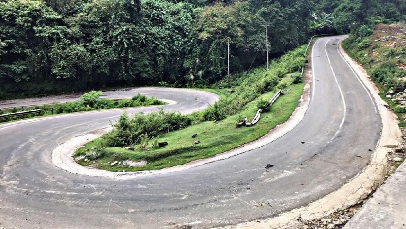Dari total panjang 2,8 km, sepanjang 313 meter berupa konstruksi layang karena kawasan tersebut merupakan kawasan hutan lindung serta merupakan jalur wisata.