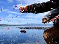FOTO: Pupusnya Asa Keluarga Korban Sinar Bangun di Danau Toba