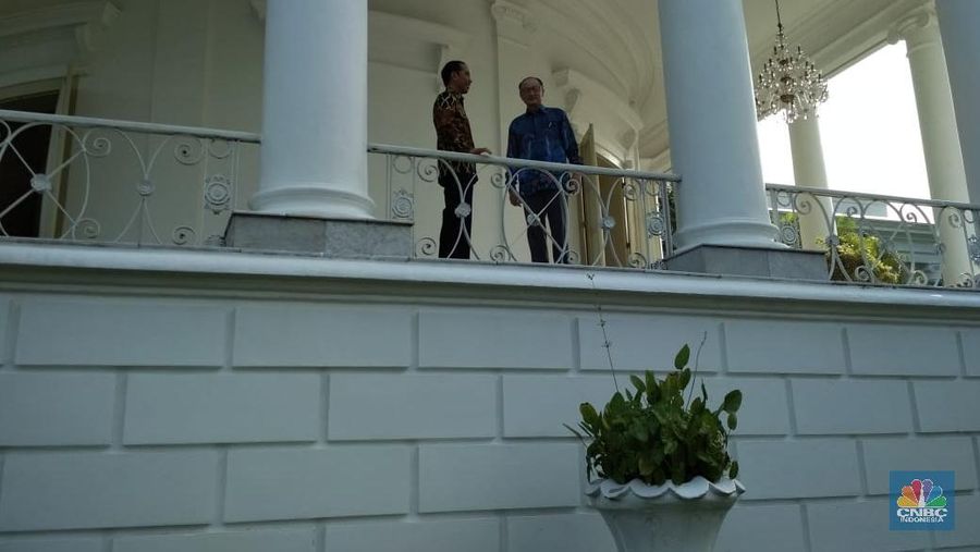 Presiden Joko Widodo bertemu dengan Presiden World Bank Group Jim Yong Kim dan delegasi di Istana Bogor