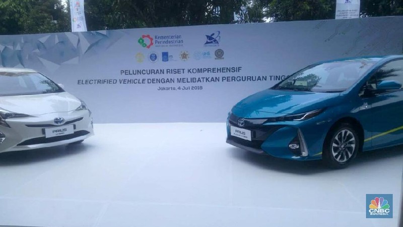 Mobil listrik yang akan digunakan untuk riset kali ini adalah jenis Hybrid dan Plug-in Hybrid.