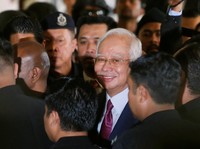 Disidang, Najib Bayar Uang Jaminan Rp 3,5 M & Serahkan Paspor