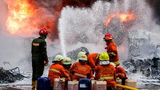Bus Terbakar di Apron Bandara Ngurah Rai