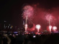 Kemeriahan Pesta Ulang Tahun Amerika Serikat ke-242