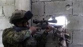 Menurut Duterte, tujuan akhir para kelompok pro-ISIS itu adalah mendirikan negara Islam yang independen di selatan Filipina. (Sgt Christian Santos/33rd IB/6th IB/Armed Forces of the Philippines/Handout via Reuters)