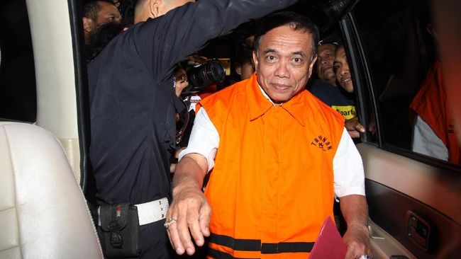 Kasus Irwandi Jadi Momentum Hukum Cambuk Koruptor di Aceh