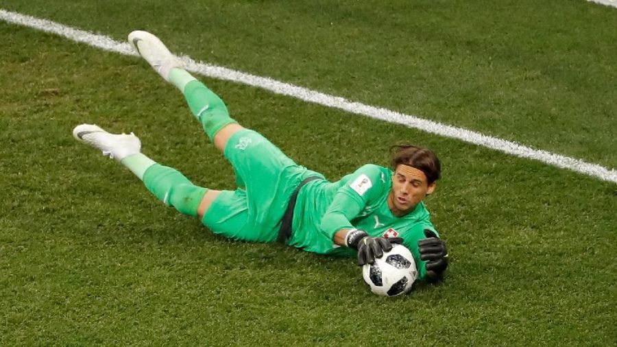 Jumlah gol menjadi penentu lolosnya tim melaju ke laga berikutnya. Di balik itu ada kerja keras para kiper untuk manahan agar gawang tidak bobol.